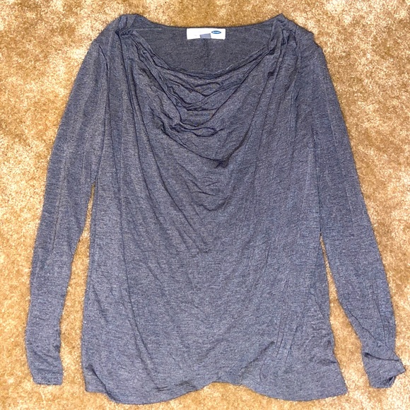 Old navy maternity long sleeve top - Picture 3 of 4